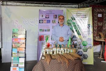 حضور موسسه تحقیقات برنج كشور در نمایشگاه تخصصی ادوات و ماشین‌آلات كشاورزی در گیلان